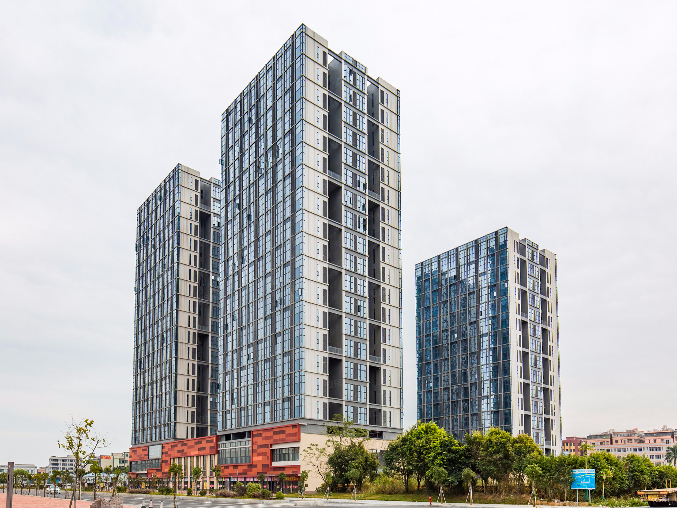 奥园康威广场商住楼