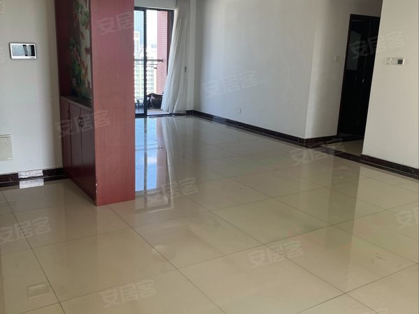 深圳龙岗南联运河蓝湾大四房,南北通透,双阳台,精装空房出租房源真实