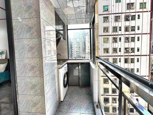深圳宝安港隆城新乐村一号线西乡电梯阳台大单间 特价优惠 无中介