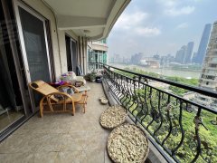广州海珠广州塔珠江帝景 超大阳台 望迷人的珠江和小蛮腰 实用五房出租房源真实图片