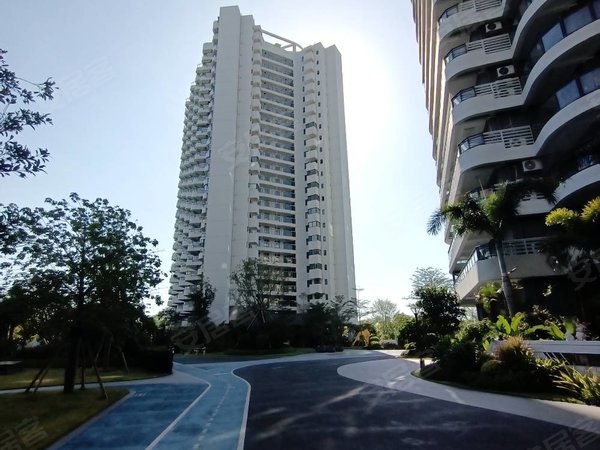 北海银海金海岸彰泰海棠湾彰泰海棠湾,精装两室一厅,百步到海边,全新