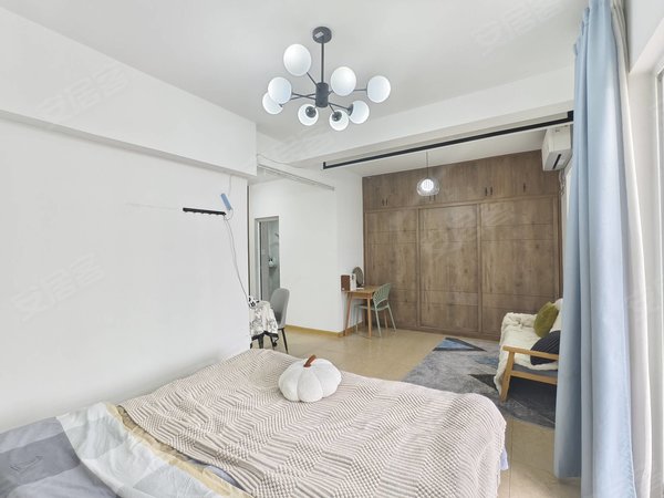 联建新苑四区丨独门独户单身公寓高清投影仪万达旁地铁旁看房随时