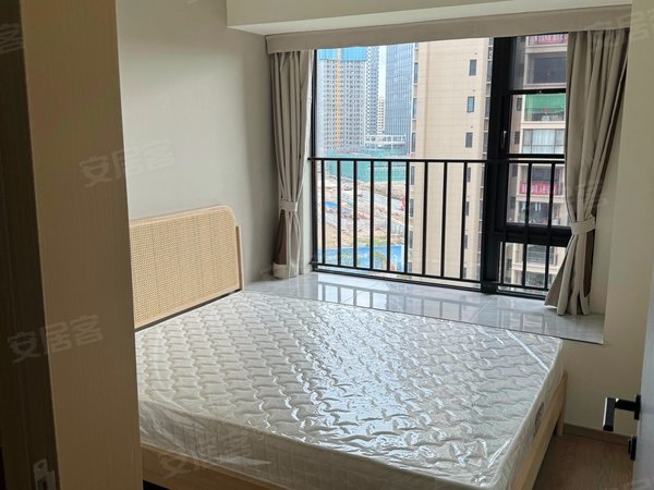 【多图】华发悦谷,金鼎租房,礼和中学旁 精装横厅三房 干净整洁 南北