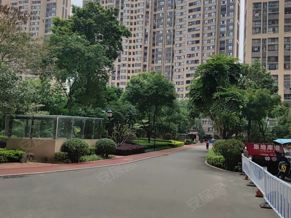 福州闽侯乌龙江大道三盛托斯卡纳(商住楼)高新区 紫光对面 单身公寓