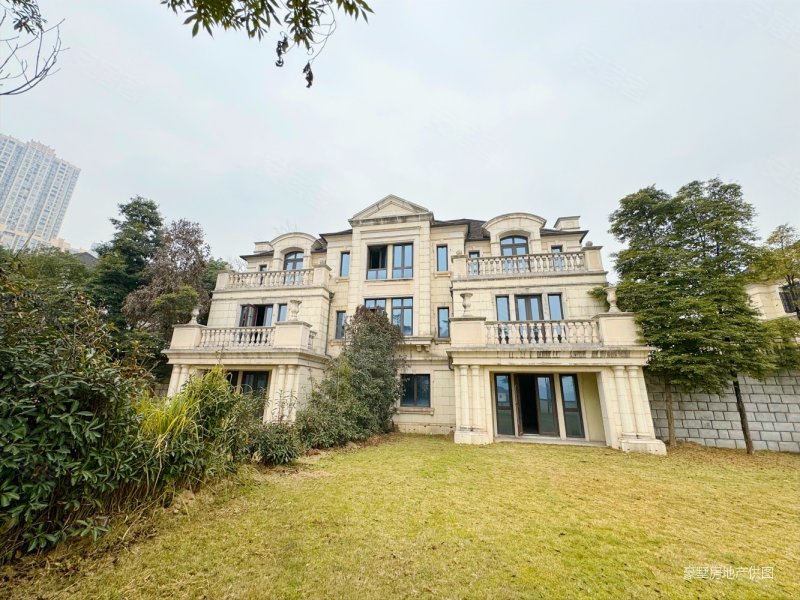 融创尊爵堡独栋别墅两套双拼临崖视野花园900