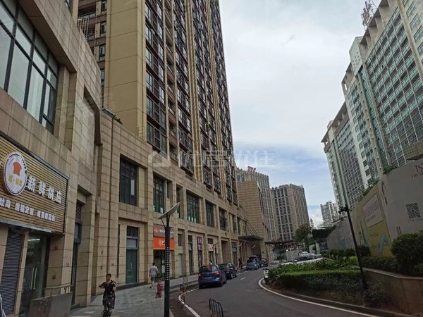 东莞东城世博广场卓越时代广场(商住楼)卓越时代广场(商住楼)女租客刚