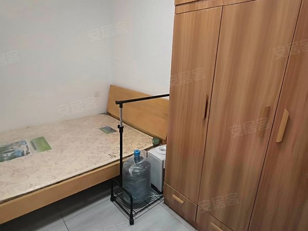 广州荔湾坑口东漖新村东漖新村精装修两房一厅  家具齐全仅租3500