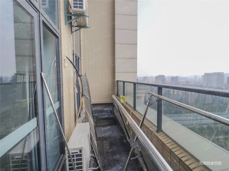 紫郡东苑新出顶跃带大露台得房率高