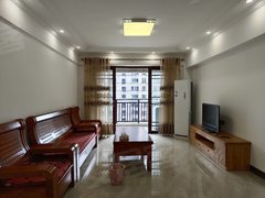 茂名茂南高凉时代尚品112方3房2厅2卫，3500元一个月，有家具电器出租房源真实图片