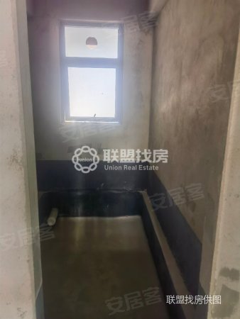 华泰荣御4室2厅2卫220㎡南北158万