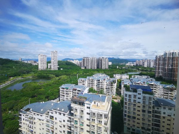 三亚吉阳凤凰路南段三永凤凰城丹州小区市场旁 精装两房2卫 出门即