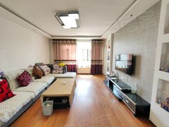 巴音郭楞库尔勒开发区开发区人才大厦对面 华景清华园6楼 三室两厅 家具家电齐全出租房源真实图片