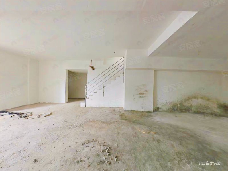 建发榕墅湾 近地铁 交通便捷 次新房 满二 车位充足