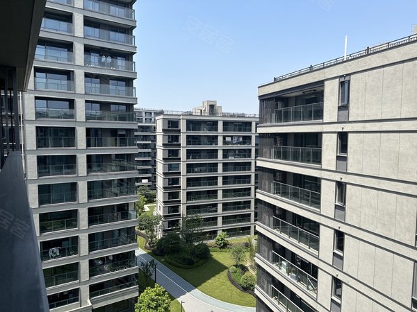 杭州上城笕桥金隅森临澜府城东板块 4号线 精装两室两厅两卫 滨江物业