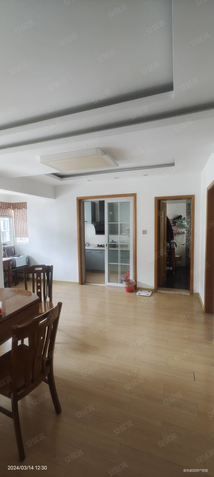 金庭花园三房二卫四楼带阁楼前后大露台