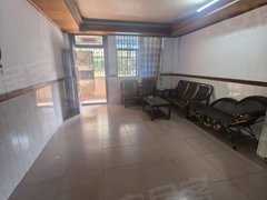 汕尾汕尾城区城区周边香城花园  2楼  三房二  月租1500元 空房出租房源真实图片