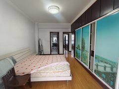 孝感孝南中心城区航天医院 乾坤购物 槐荫天地 精装四房 家电齐全出租房源真实图片