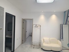 抚顺顺城恒大广场单独卧室,一室一厅,F2号楼买东西方便,楼下就是万达出租房源真实图片