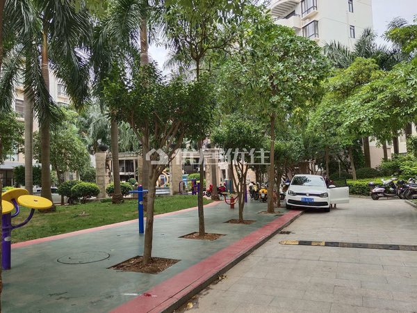 【多图】中都澳海蓝湾,白沙大道租房,精装 三层楼中楼 5个房间一个大