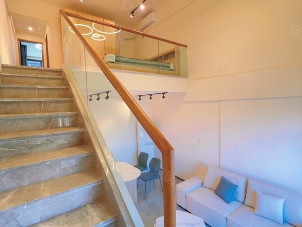 成都龙泉驿恒大绿洲派瑞国际(商业)无中介派瑞国际精装loft套一 可短