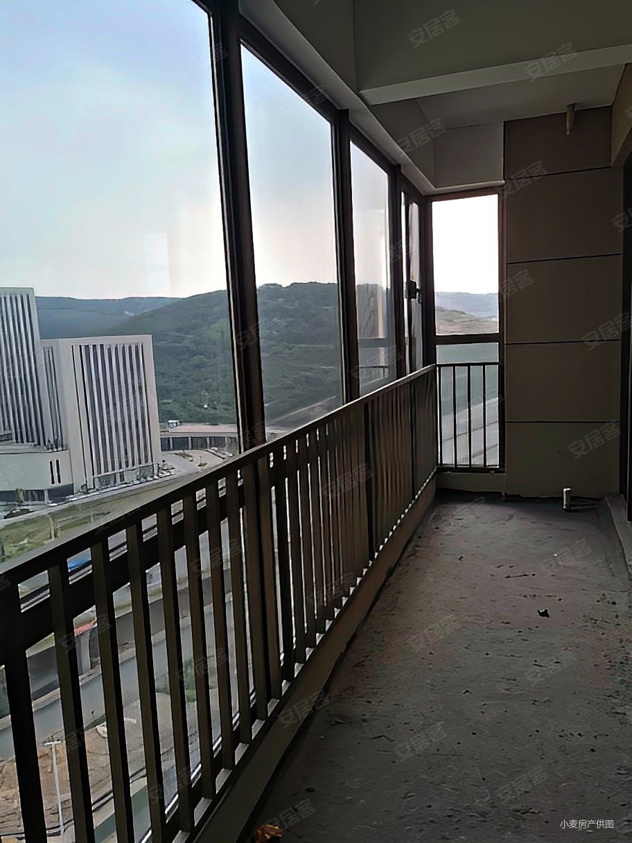 榕城江上图地铁6号线山姆会员店附中纯商毛坯