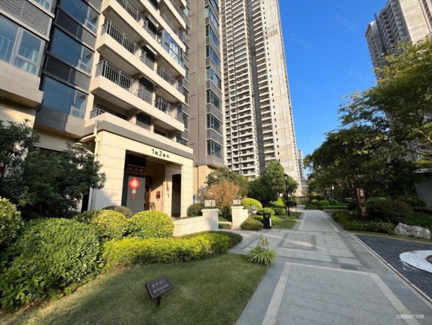 柳州房产网>柳州二手房>鱼峰二手房>阳和二手房>荣和公园墅>