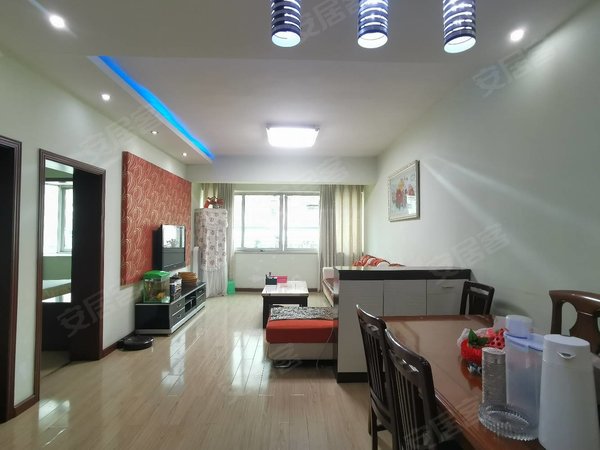 重庆沙坪坝三峡广场华宇龙泉大厦8中旁,小龙坎地铁站,龙泉大厦,电梯