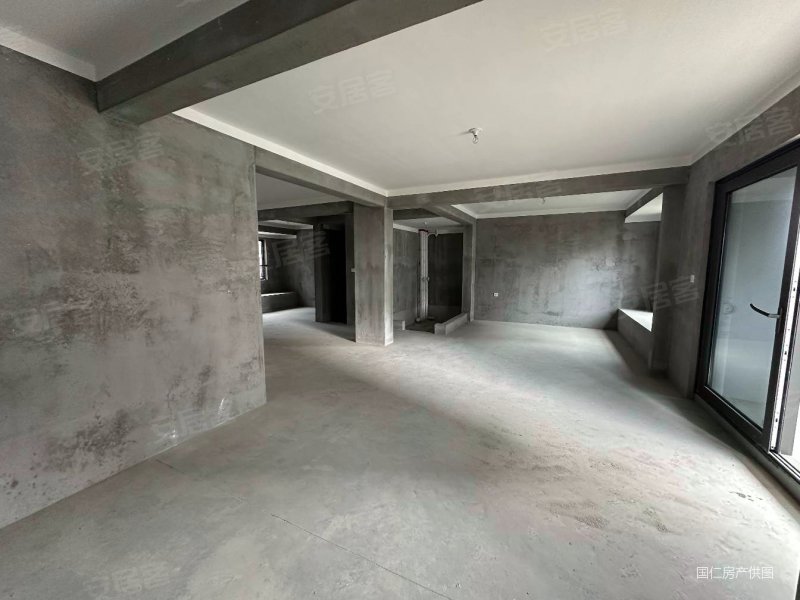 春天学府,中间楼层,房东诚心出售看房方便