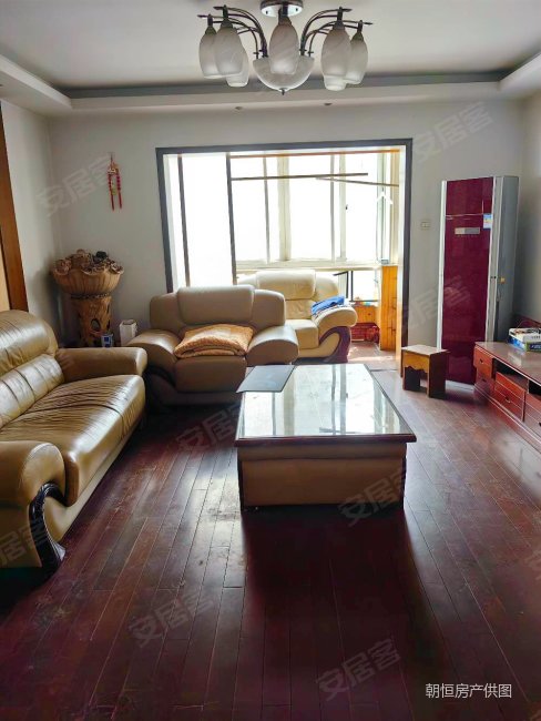 一品嘉园房龄新环境好三楼东边户得房率高诚心卖看房方便