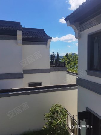 东钱湖湖棠合院别墅随时看房