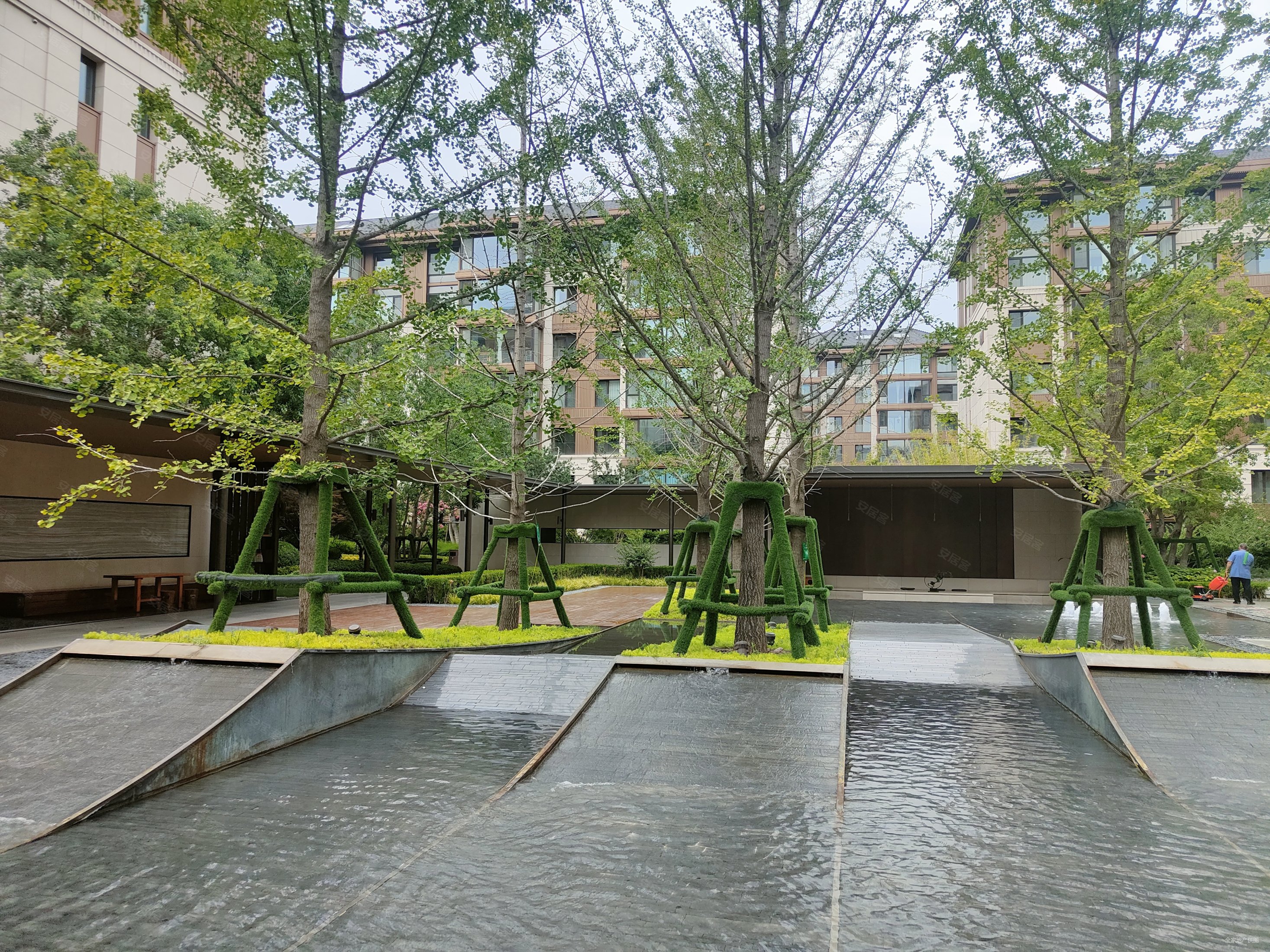 正商珑水上境4室2厅3卫178.45㎡南北659万