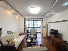 上海浦东川沙新上架 龙馨公寓6楼 有两个固定车位 原房东出租 实地拍摄出租房源真实图片