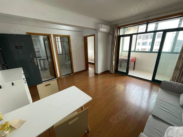 上海浦东张江川杨新苑(四期)出门就是地铁口,电梯房,看房有钥匙出租