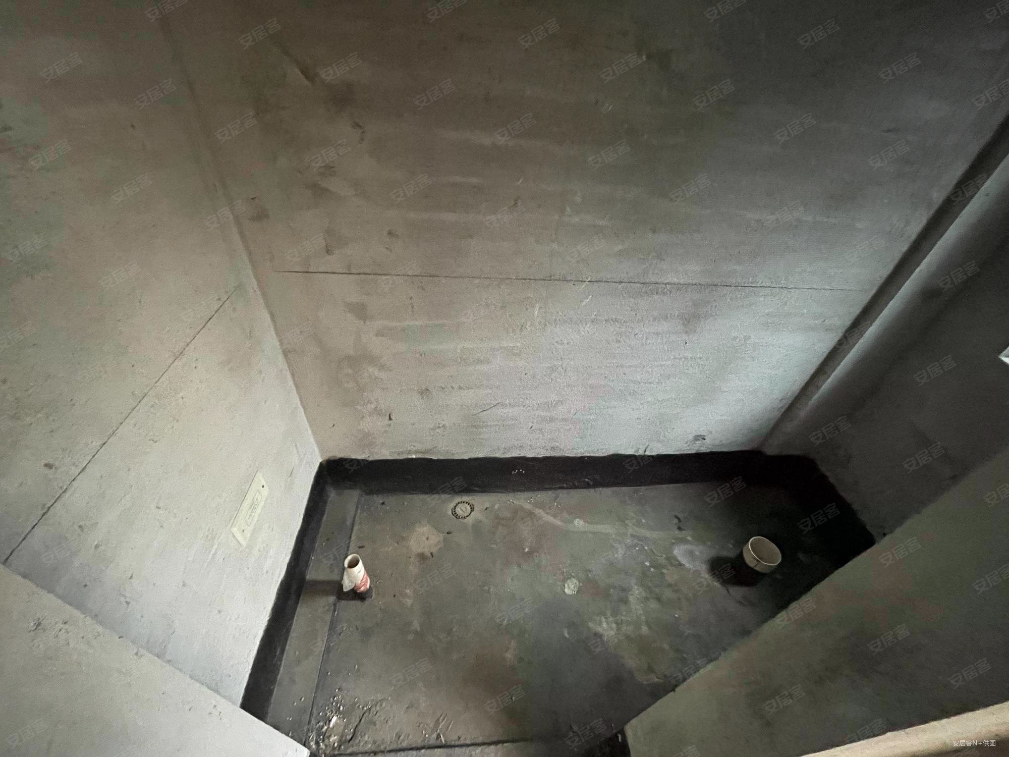 珑璟轩(别墅)4室2厅2卫100㎡南150万