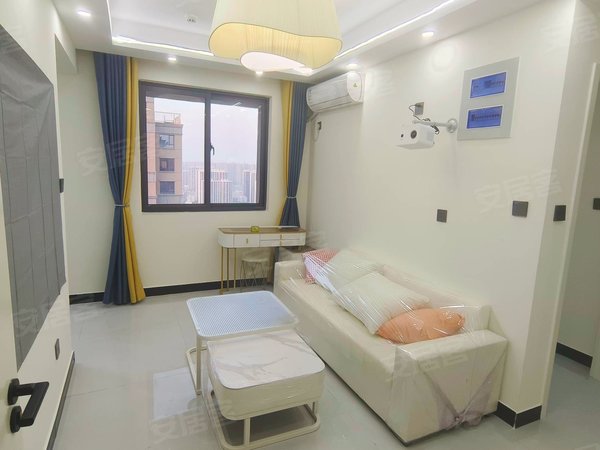 西安经开区永城路源利国际城小区精装短租月付 带投影仪阳台 常青路