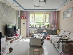 阿拉尔金银川路塔里木商贸城军垦小区多层二楼两室，周边配套齐全，成熟小区，吃饭购物方便出租房源真实图片