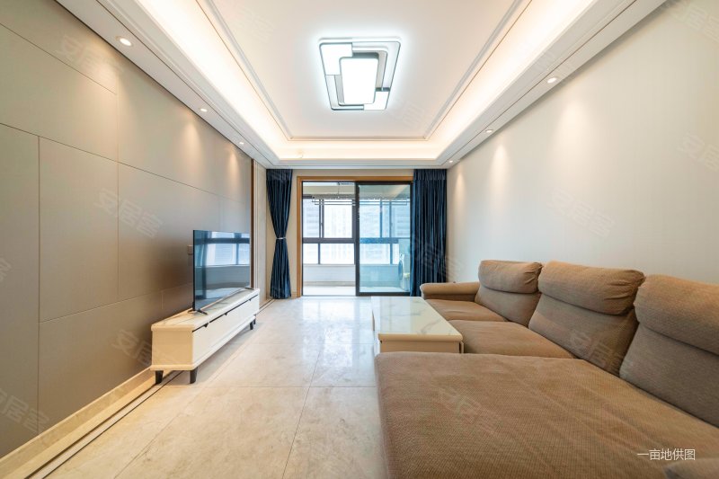 海珀星晖(一期)3室2厅2卫123.05㎡南北560万