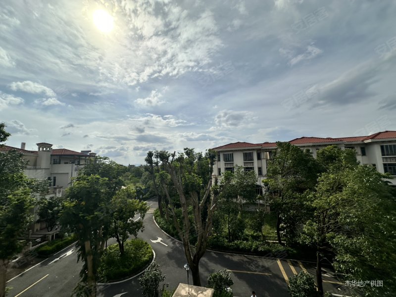 佛山房产网>佛山二手房>三水二手房>云东海二手房>丽日天鹅湖(别墅)>