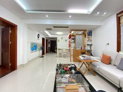建湖哥伦布广场建湖东方广场泽园太阳城 3室2厅1卫 配套齐全 精装修 南北通透出租房源真实图片