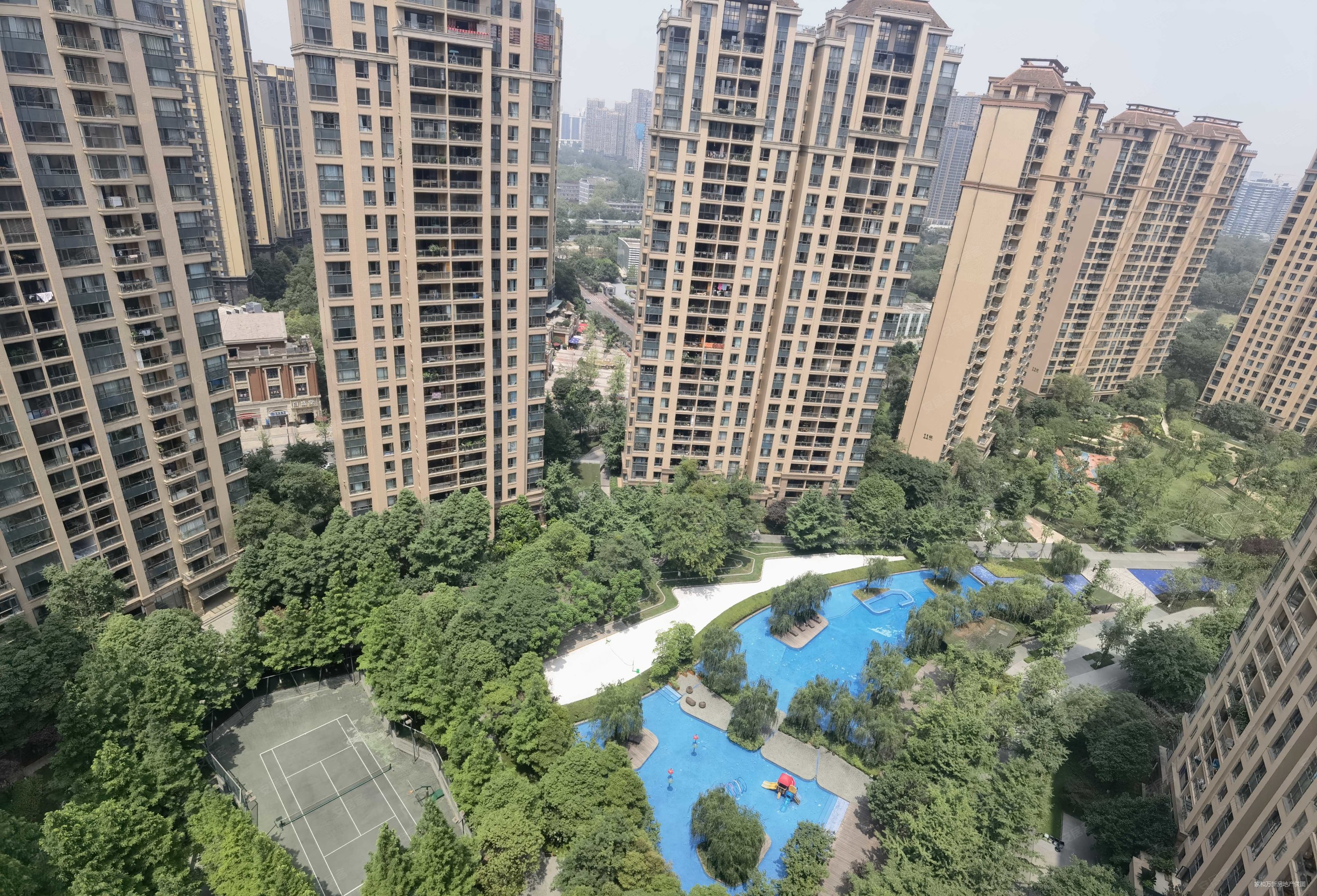 仁恒滨河湾(一期)4室2厅3卫225.75㎡西南1099万