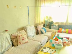 喀什喀什市喀什城区步行街附近,糖烟酒家属院精装修多层4楼三室两厅房屋出租出租房源真实图片