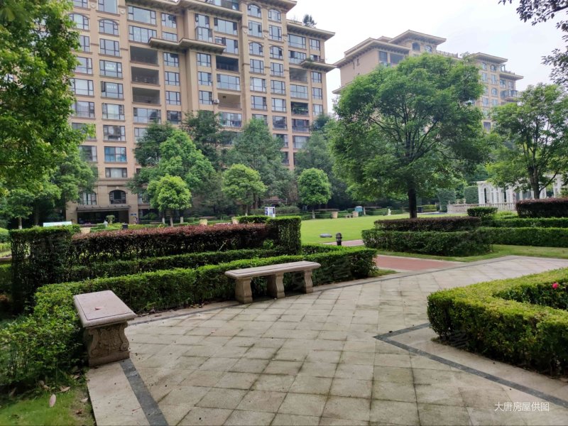 鹭湖宫 精装套三双卫 河景房 无增值税 还带一个车位,鹭湖宫8e东区二