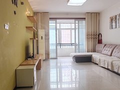 沂南城区君悦购物广场12000年租华苑鑫城，两室地暖，家具家电齐全，领包入住出租房源真实图片