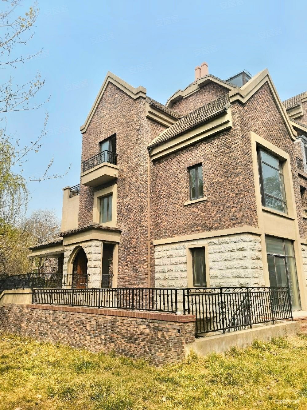 西西安小镇假联排别墅边户水系中心位置花园200平有钥匙