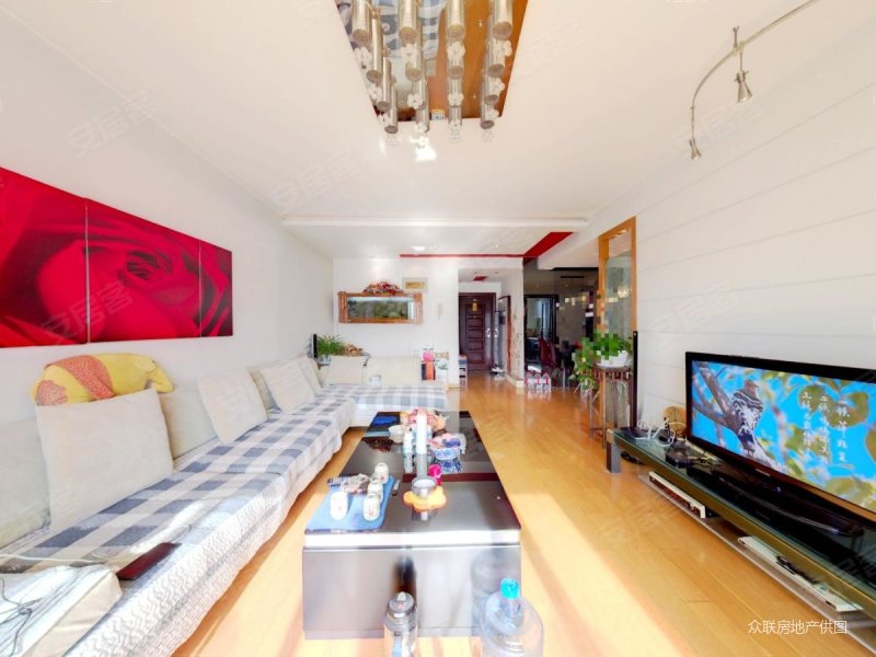 凤城六路 24号线双地铁口 三室客厅带落地阳台,海荣雅庭花园二手房