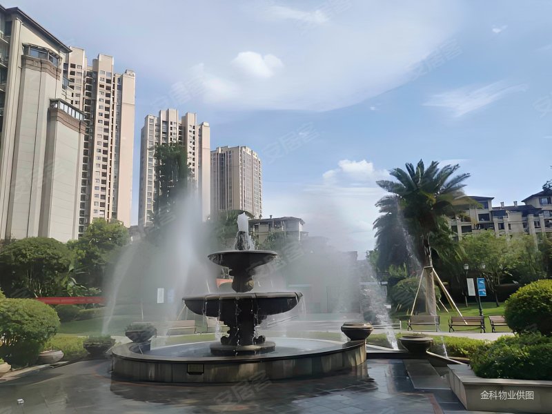 兴龙湖 ,外包园附近,枫叶对面,阳光小镇南区正4室洋房,永川金科阳光