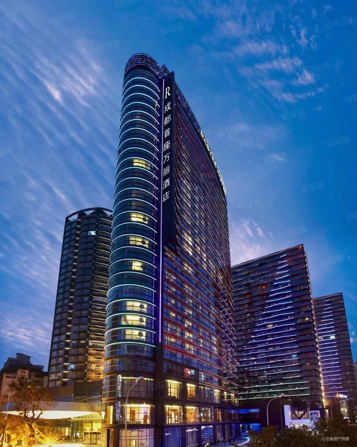 城南桐梓林地铁口精装套二双卫满五年带地暖南北通透随时看房,首座