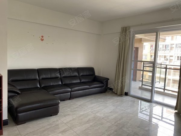 福州福清玉屏千面山小区千面山小区 4室2厅2卫出租房源真实图片