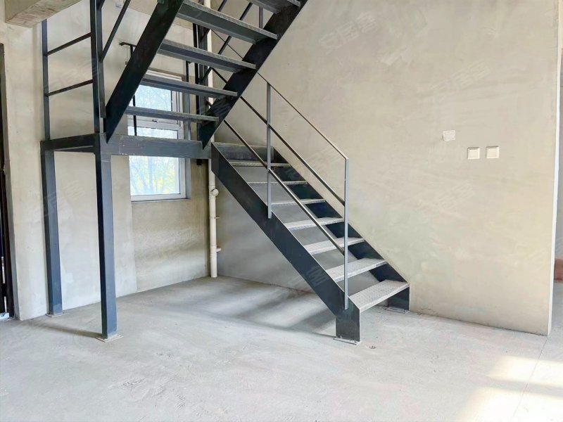 中海城屿墅3室2厅2卫186㎡南北498万