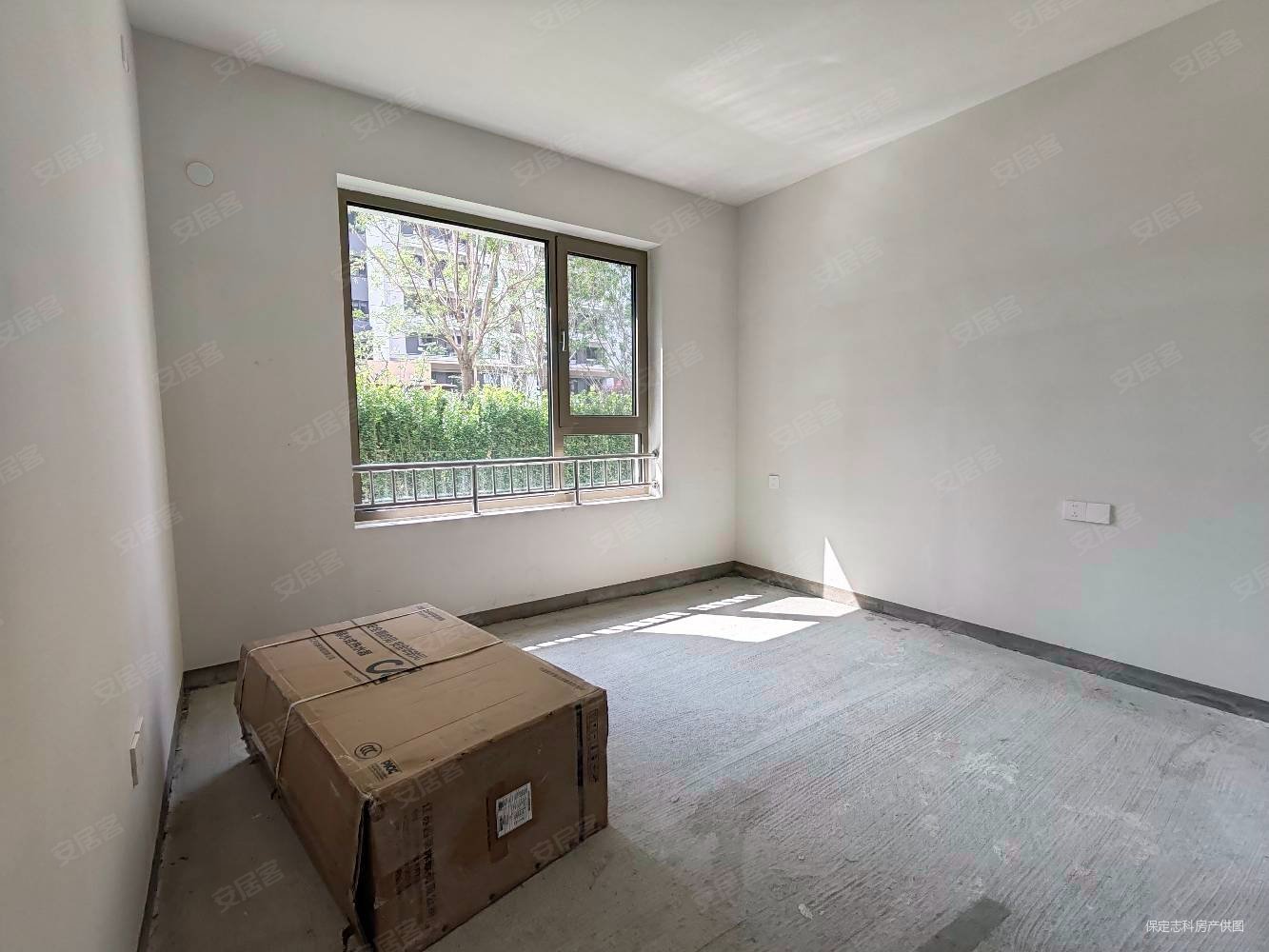 彩虹城3室2厅3卫153㎡南北140万